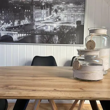 Апартаменты Gemuetliche, Helle In *